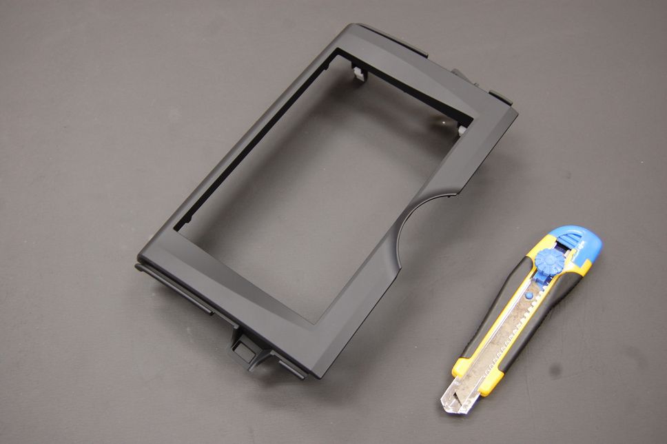 スタジオ撮影っぽく見えなくもないかと monitor1