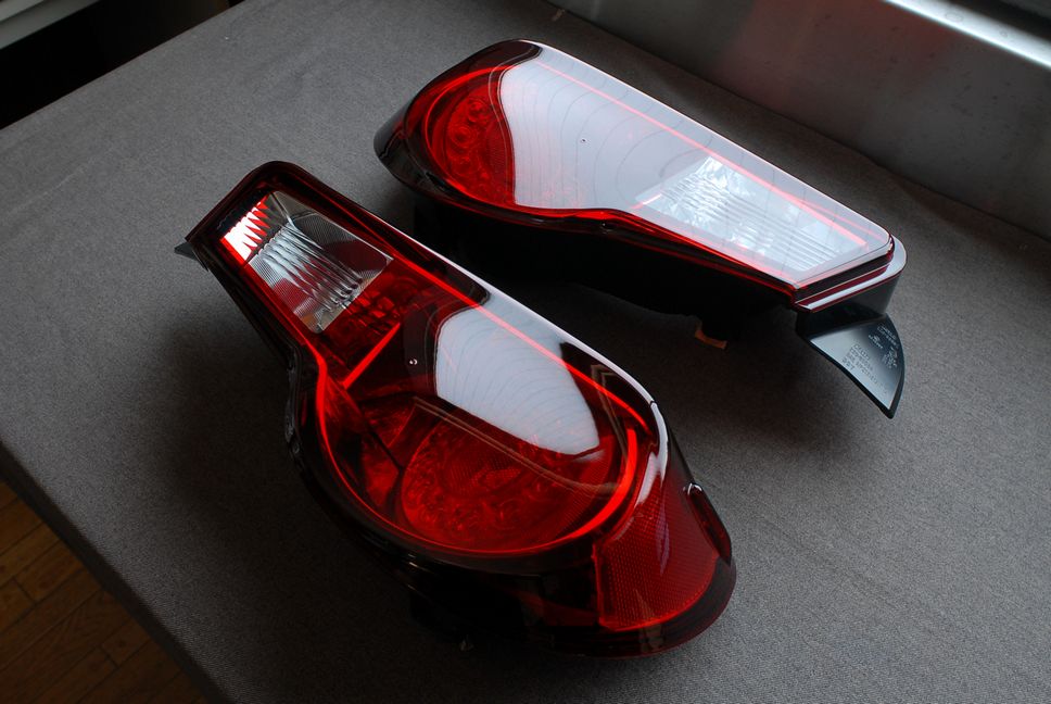 おまけスモークで深みのあるレッドに toyota8615