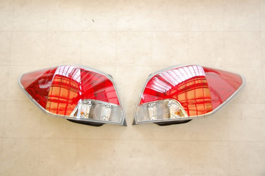 インプレッサG4テールランプ レッド＆スモーク塗装承ってます | プロ  